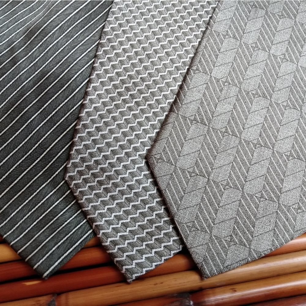 EUC Bundle of 3 LAUREN BENON Paris Gray Spectrum 100% Silk Ties